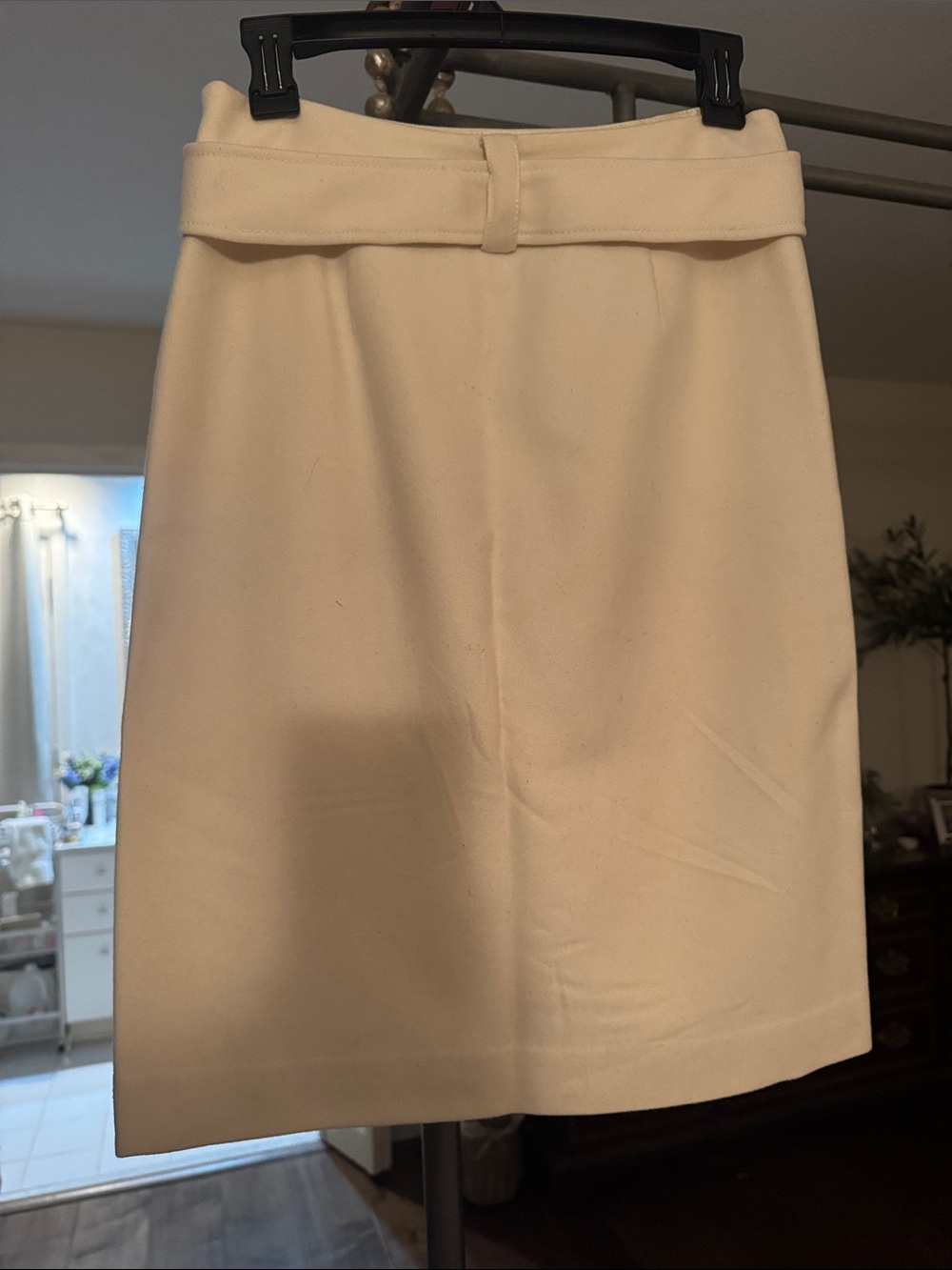 J. CREW Classic Cream Pencil Skirt with Waistband Belted Detail size 0